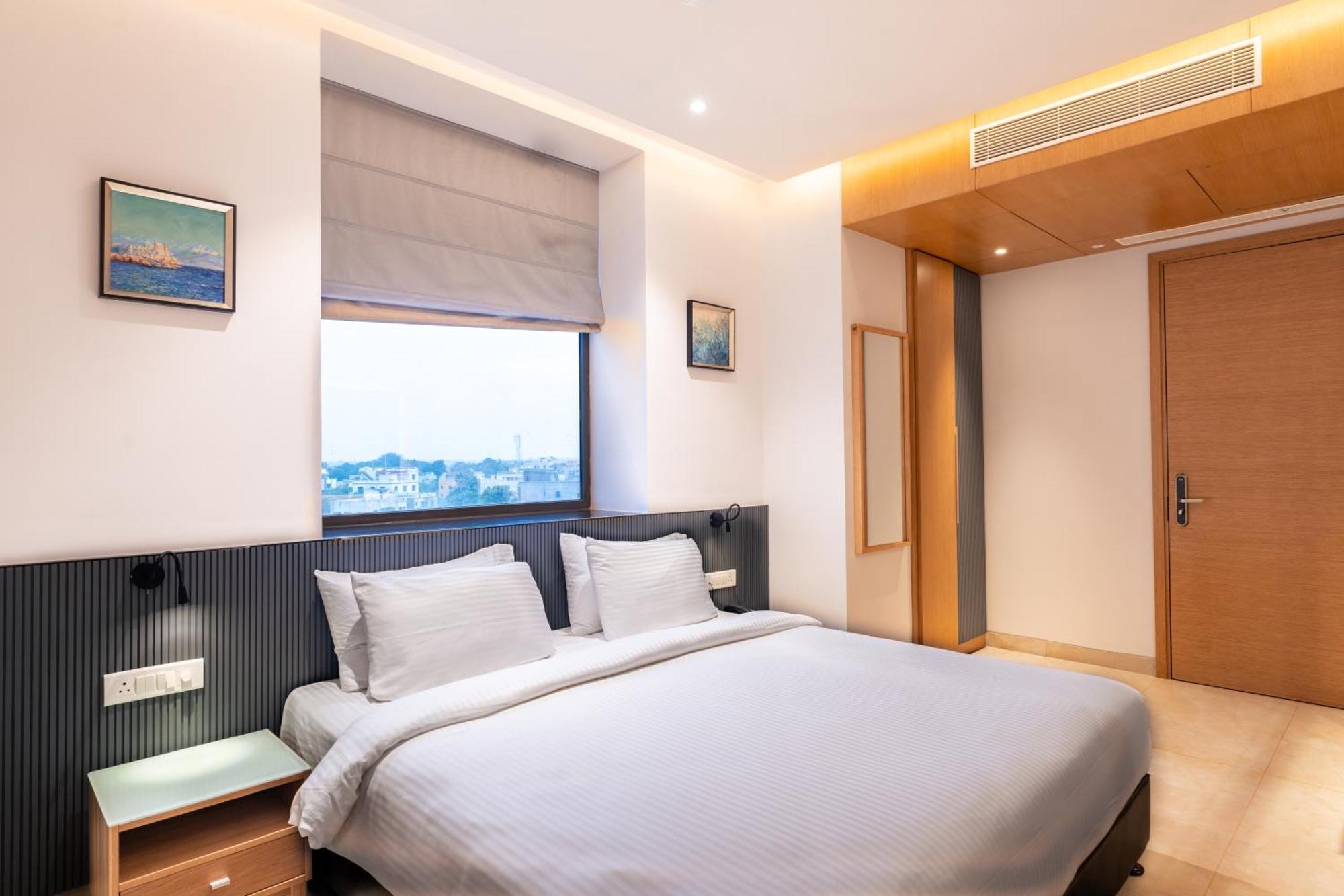 Krishna'S Courtyard Hotel & Convention Urali ภายนอก รูปภาพ